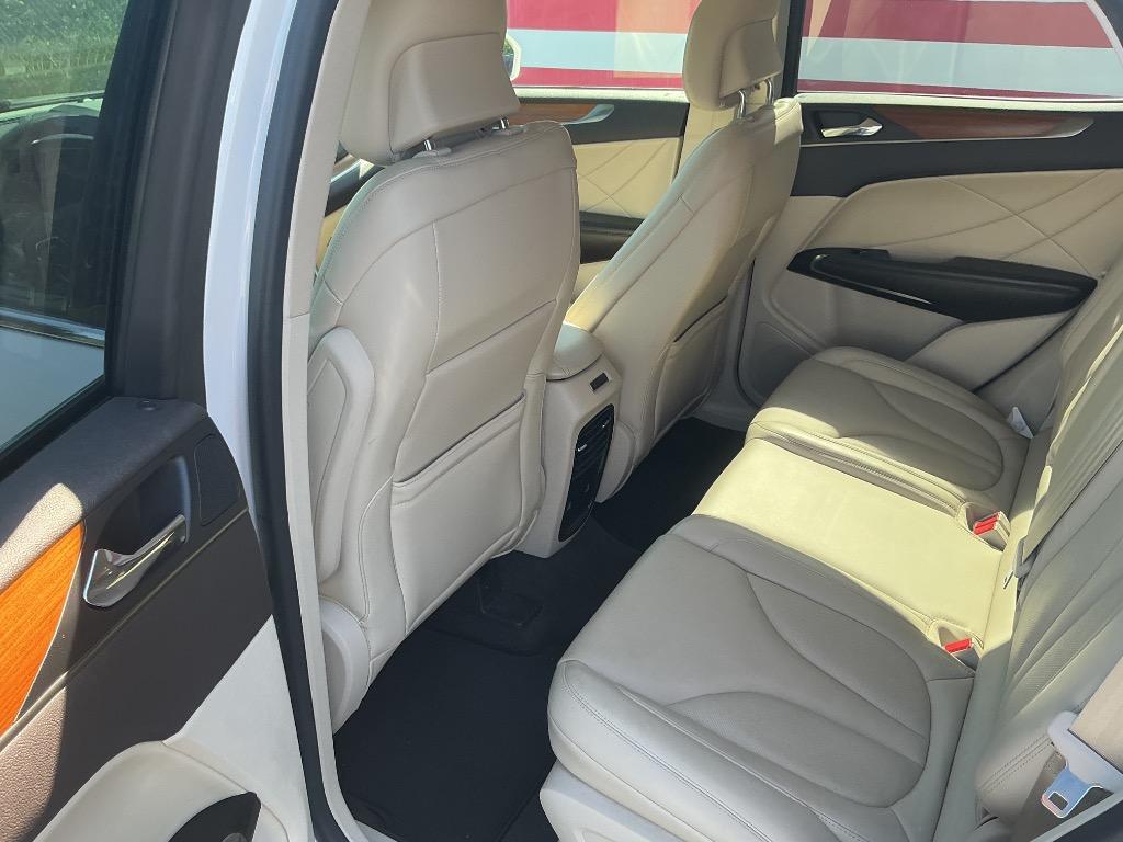 2019 Lincoln MKC - $19,000