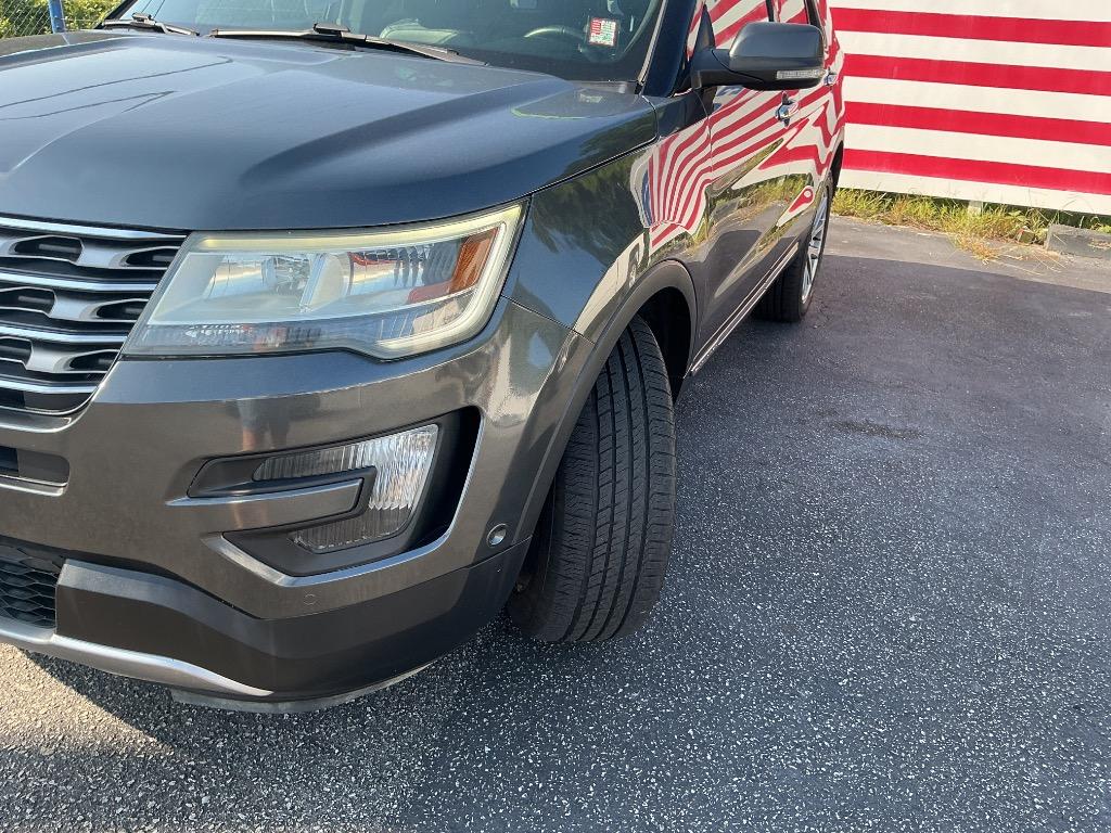 2016 Ford Explorer - $16,500