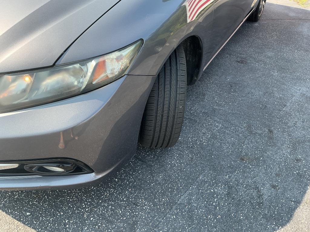 2014 Honda Civic - $9,000