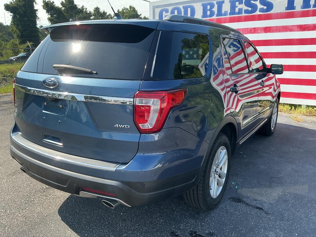 2018 Ford Explorer - $11,000