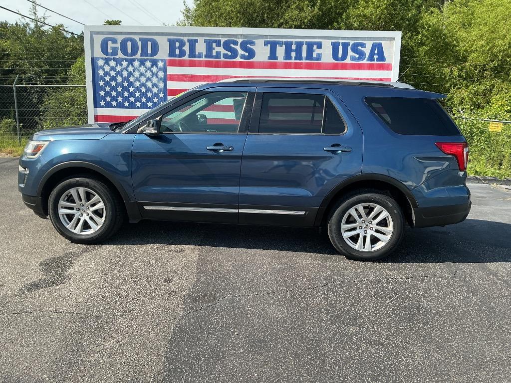 2018 Ford Explorer - $11,000