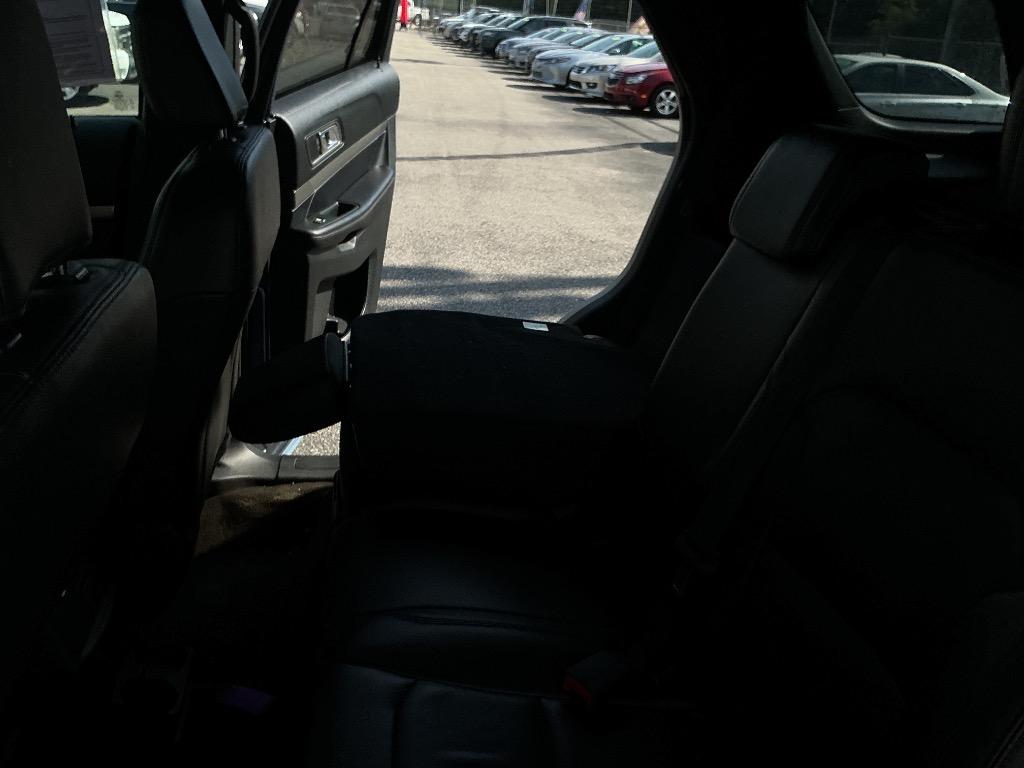 2018 Ford Explorer - $11,000