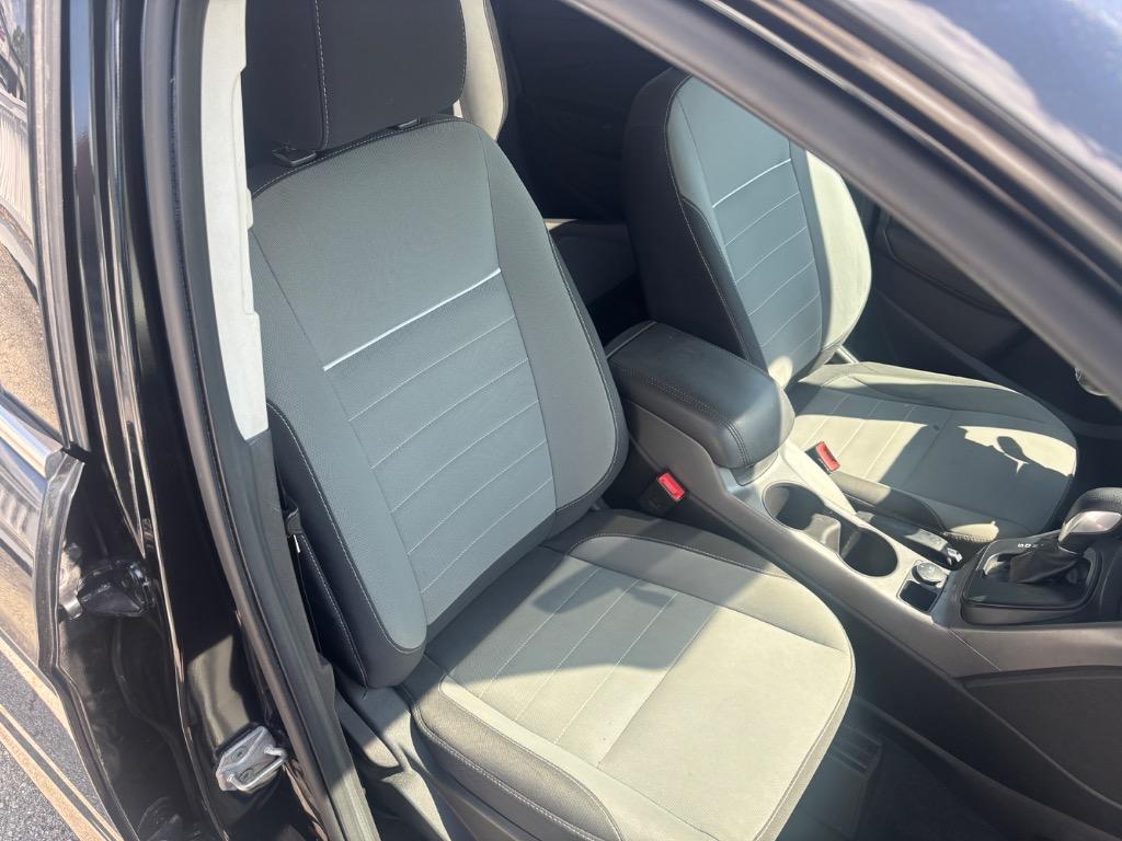 2014 Ford Escape SE photo