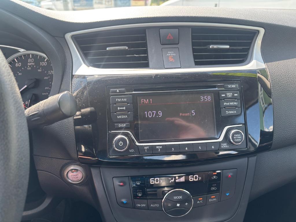 2018 Nissan Sentra S photo