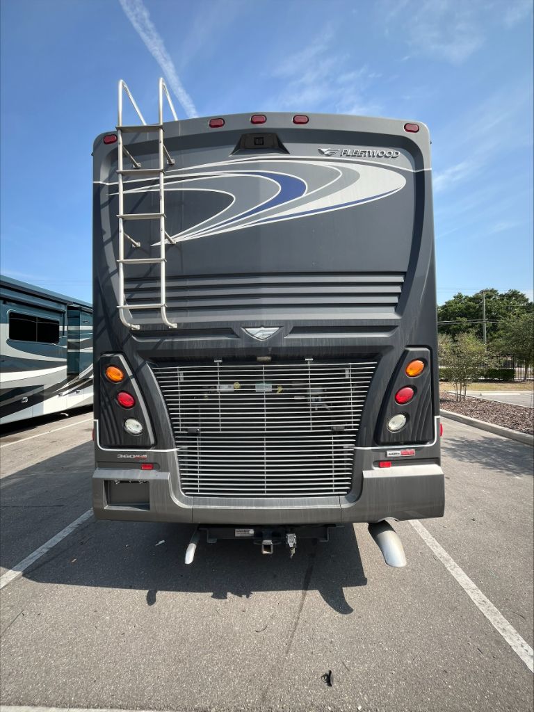 2019 Fleetwood DISCOVERY 38K  photo