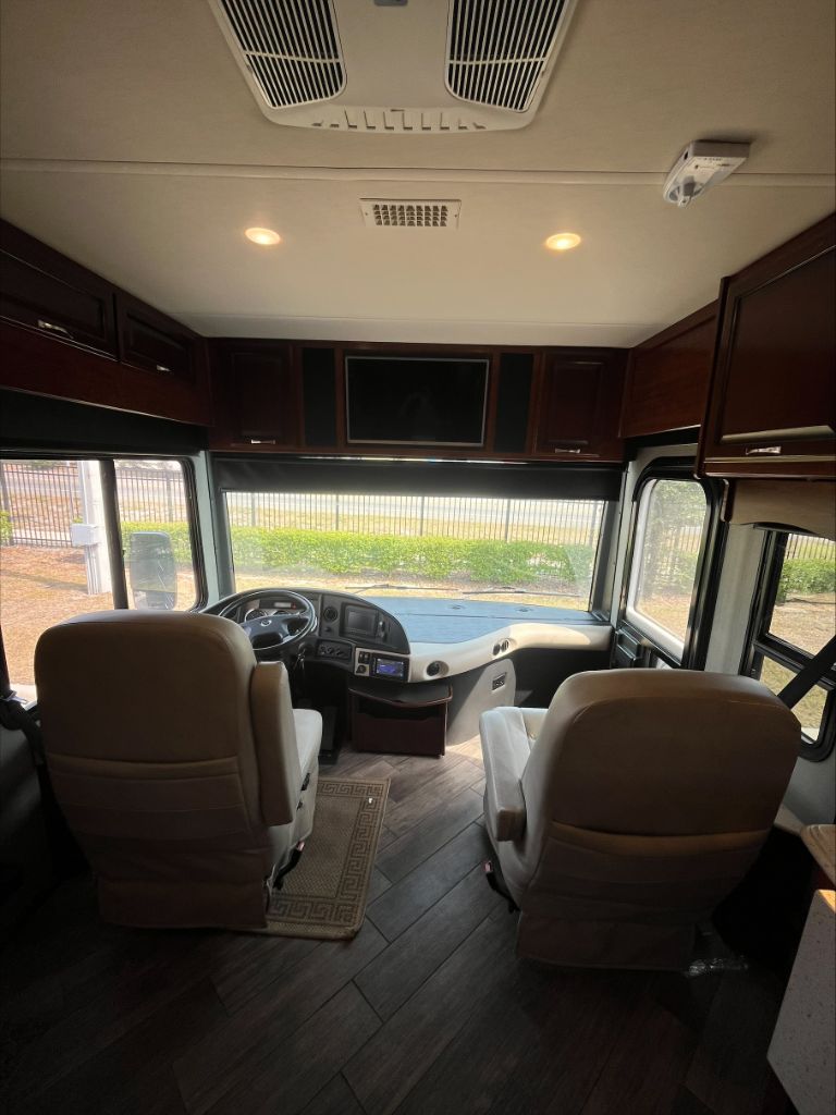 2019 Fleetwood DISCOVERY 38K  photo