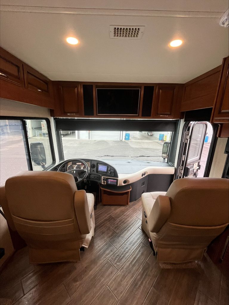 2019 Fleetwood DISCOVERY 38K  photo
