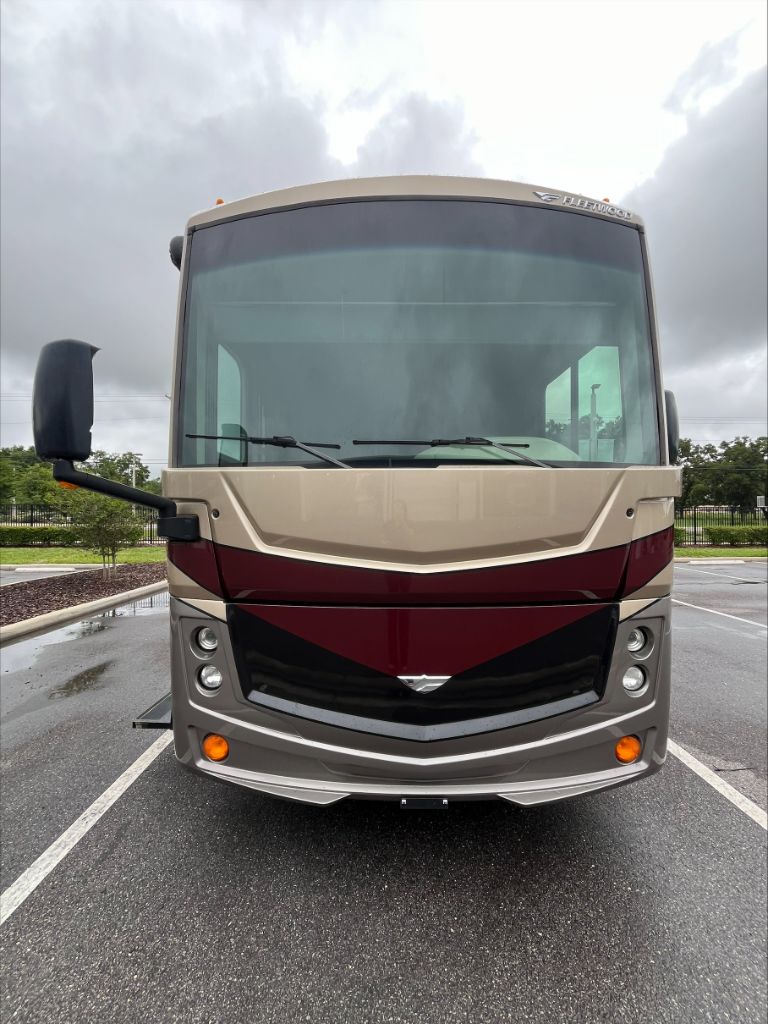2019 Fleetwood DISCOVERY 38K  photo