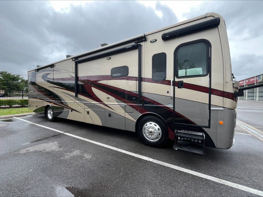 The 2019 Fleetwood DISCOVERY 38K  photos