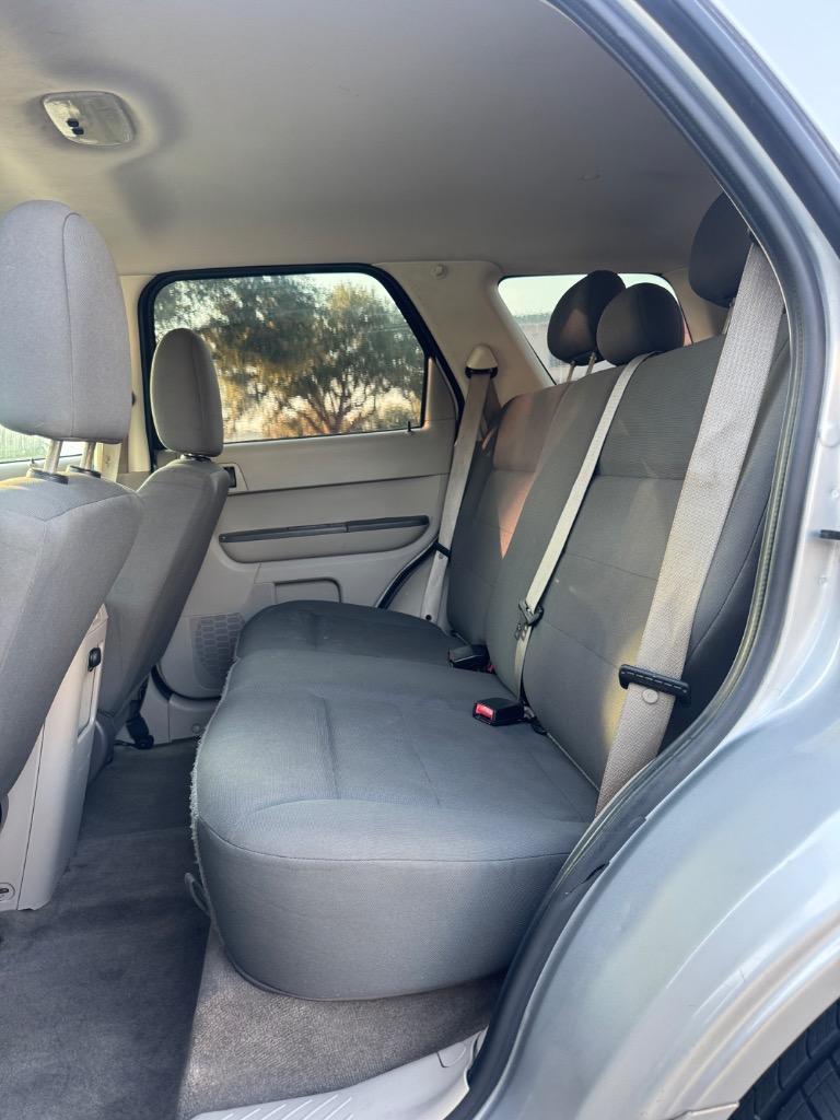 2009 Ford Escape XLS photo