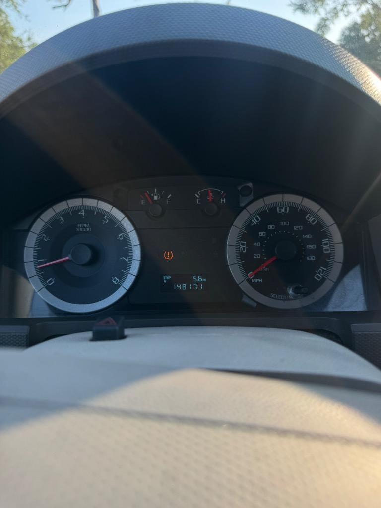 2009 Ford Escape XLS photo