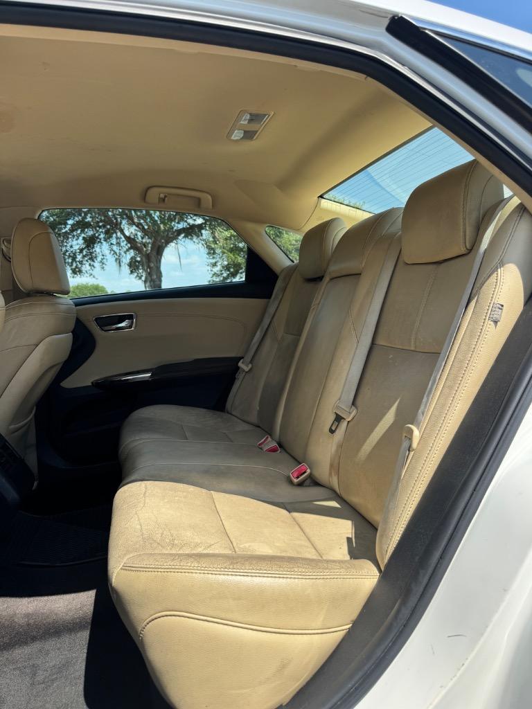 2016 Toyota Avalon XLE photo