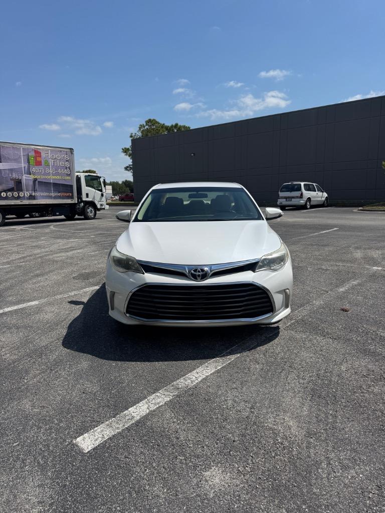 2016 Toyota Avalon XLE photo