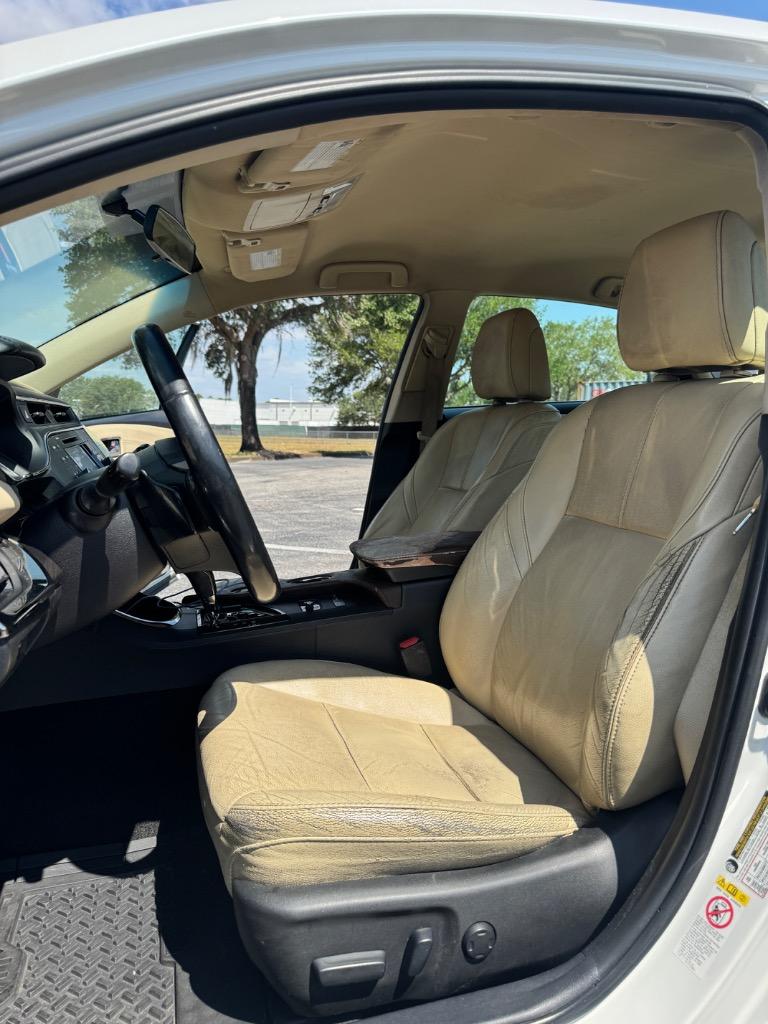 2016 Toyota Avalon XLE photo