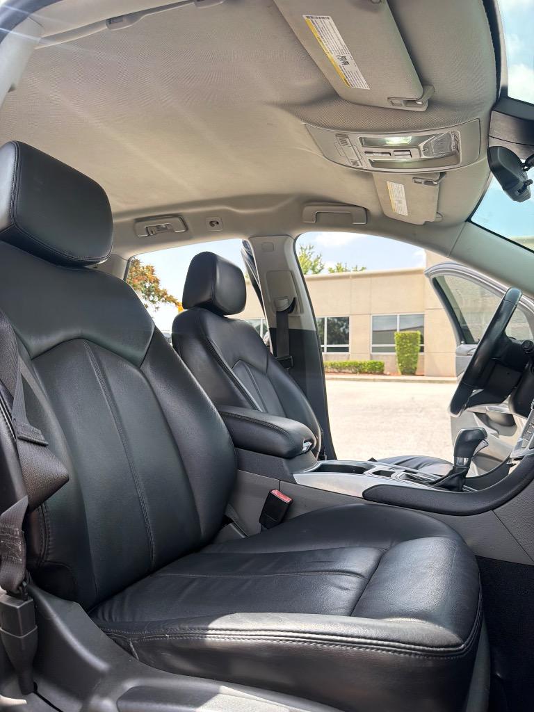 2011 Cadillac SRX - $7,995
