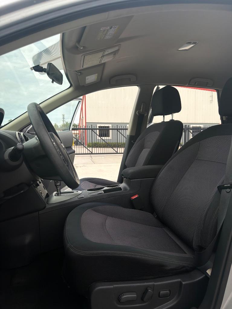 2012 Nissan Rogue - $5,995