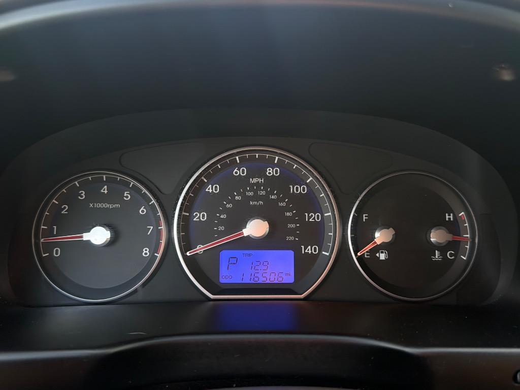 2010 Hyundai Santa Fe - $8,995
