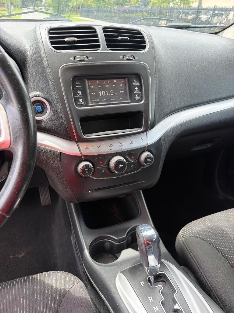 2012 Dodge Journey - $9,995