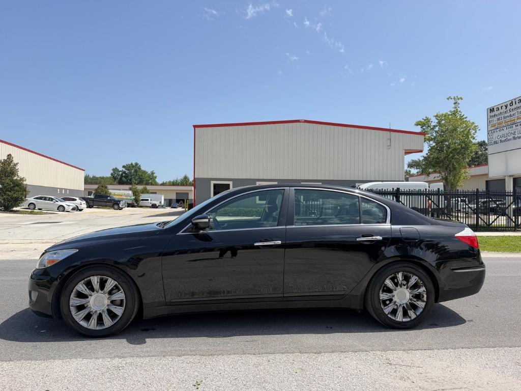 2011 Hyundai Genesis - $8,995