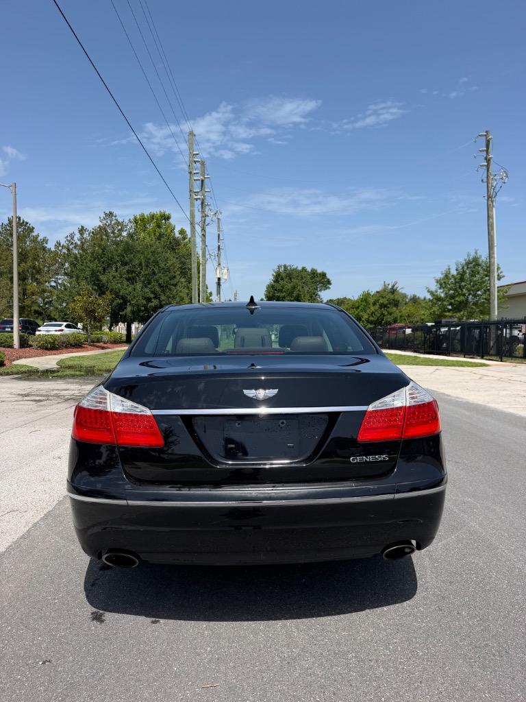 2011 Hyundai Genesis - $8,995
