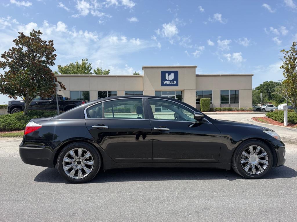 2011 Hyundai Genesis - $8,995