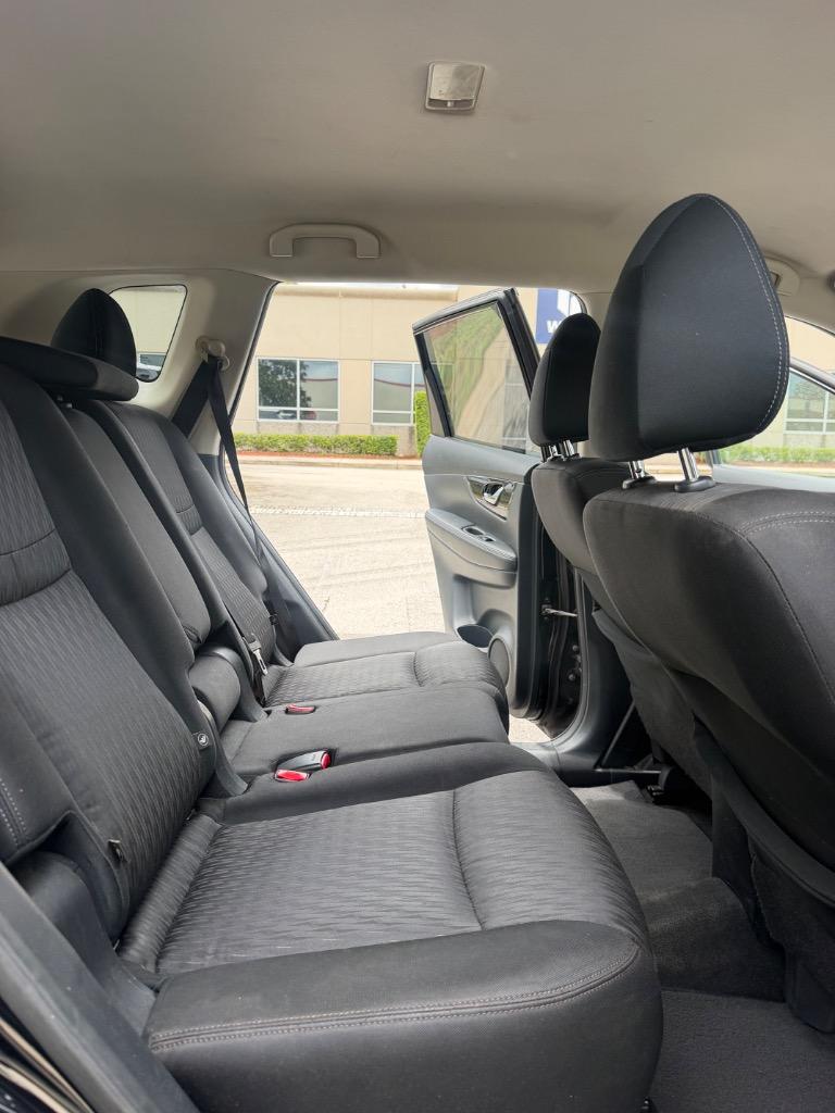 2019 Nissan Rogue - $13,995