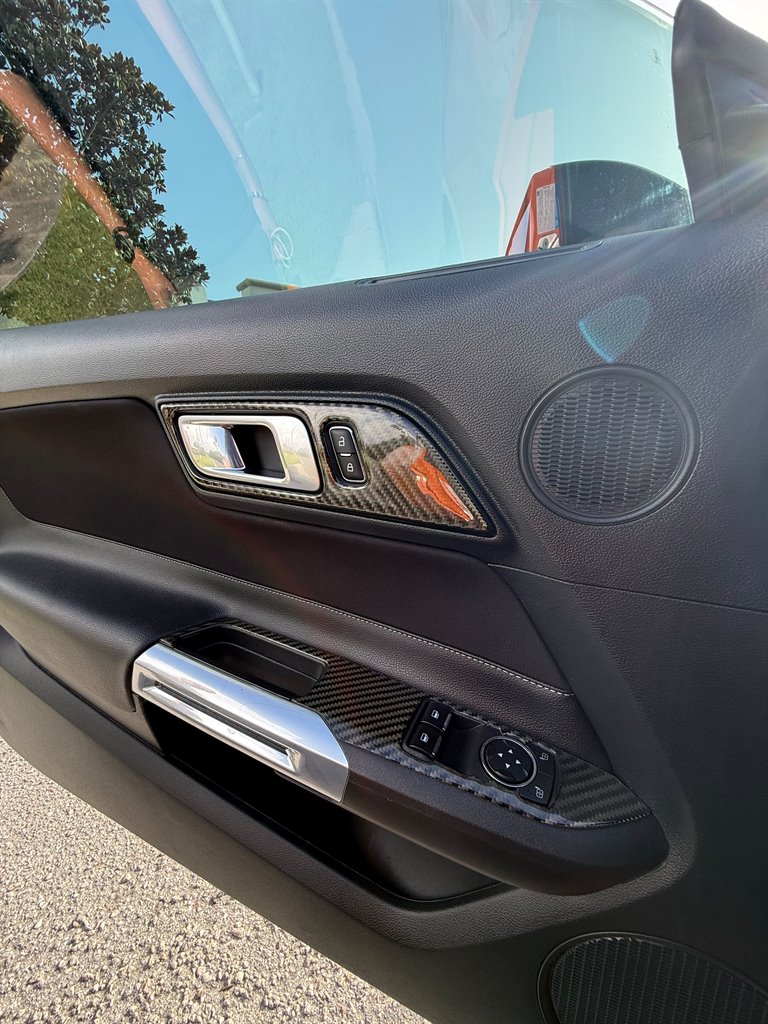 2020 Ford Mustang - $24,995