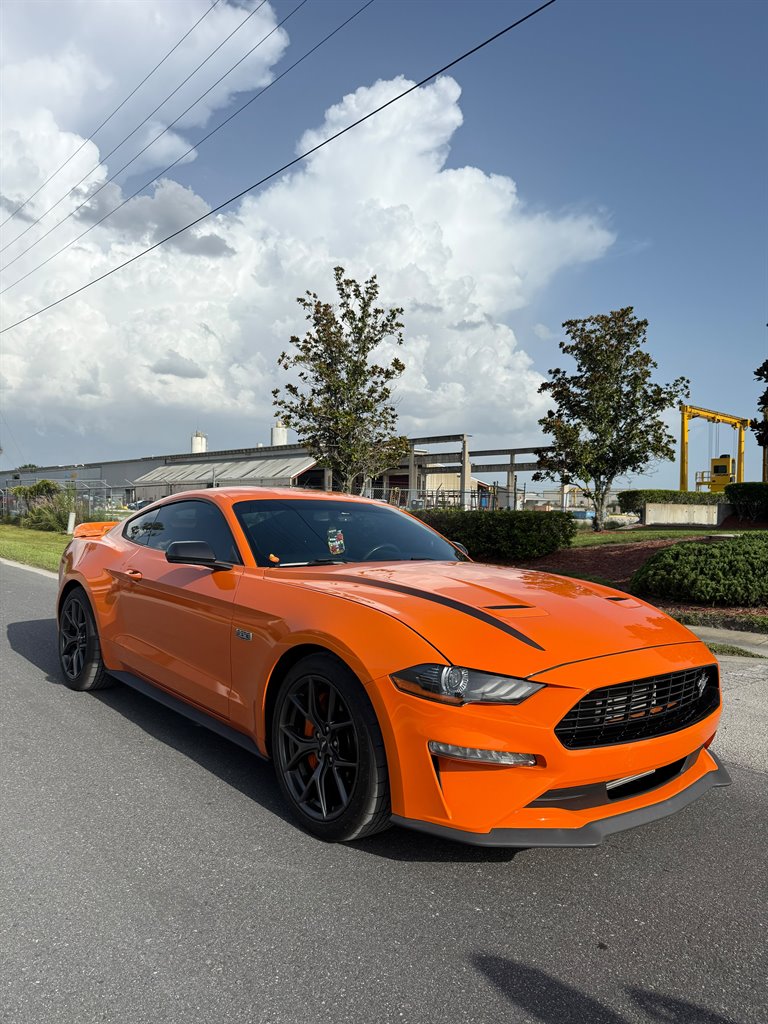 2020 Ford Mustang - $24,995