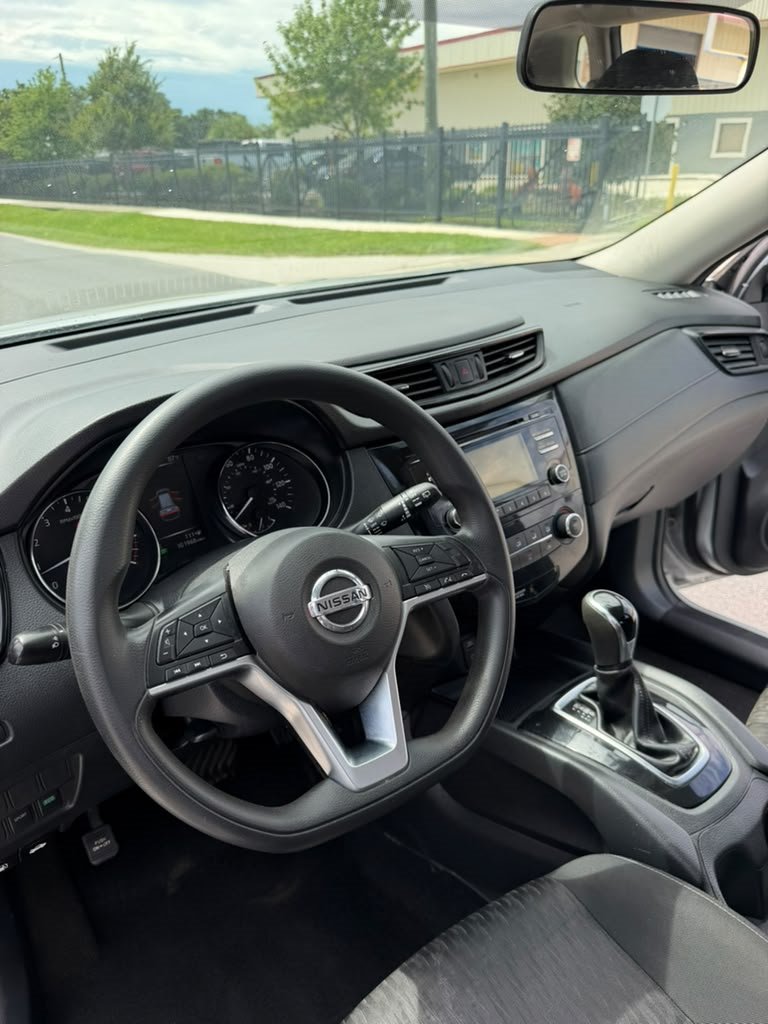 2017 Nissan Rogue - $8,375