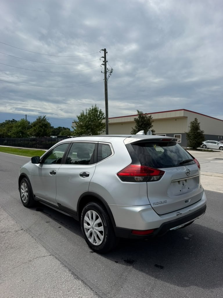 2017 Nissan Rogue - $8,375