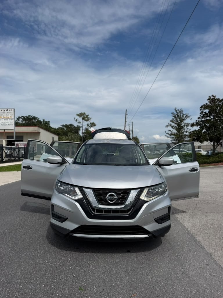 2017 Nissan Rogue - $8,375