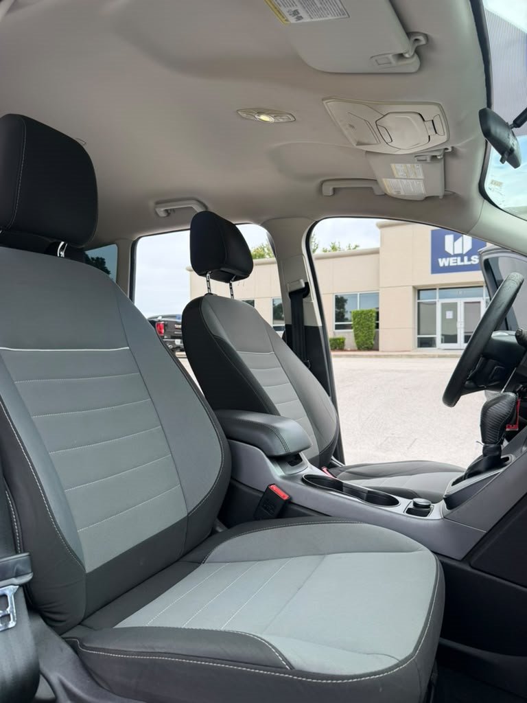 2014 Ford Escape - $7,995