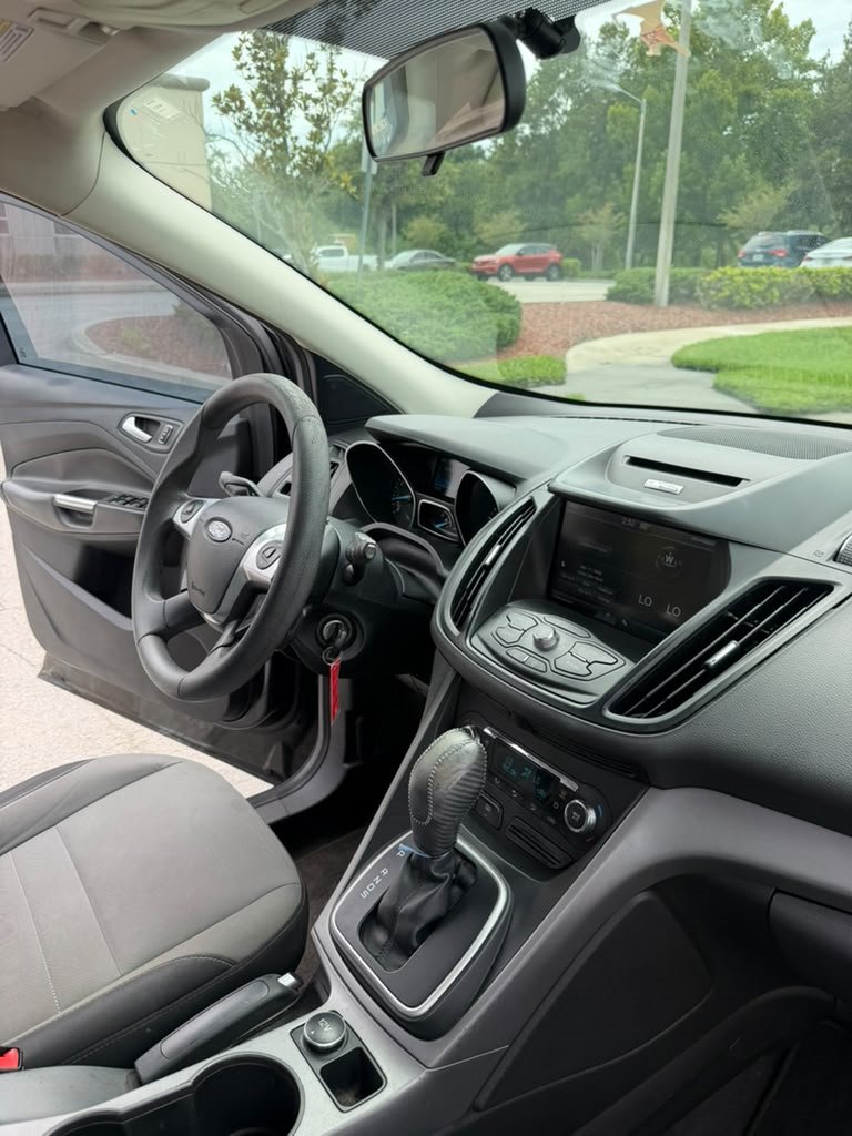 2014 Ford Escape - $7,995