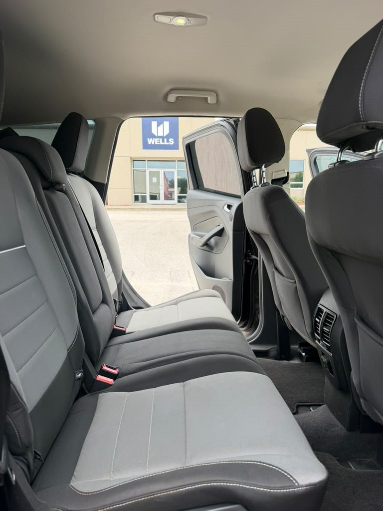 2014 Ford Escape - $7,995