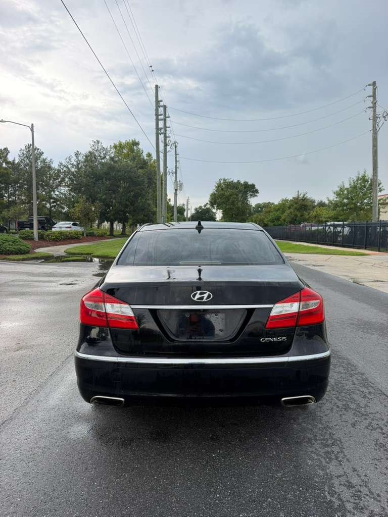 2012 Hyundai Genesis - $10,995