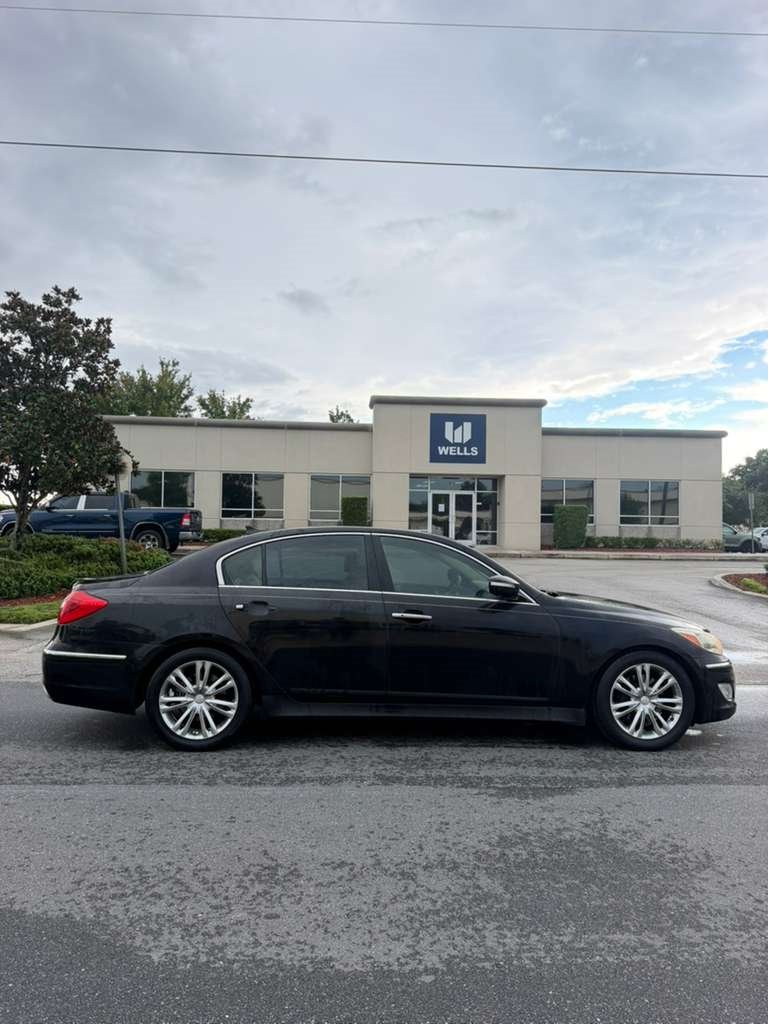 2012 Hyundai Genesis - $10,995