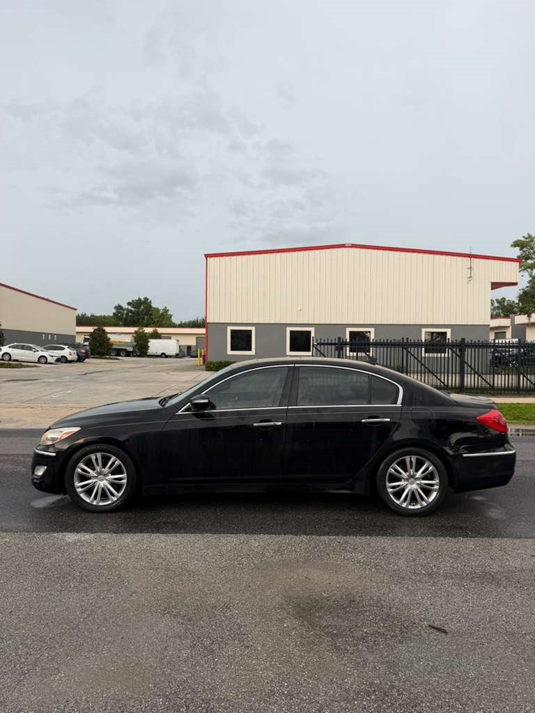 2012 Hyundai Genesis - $10,995