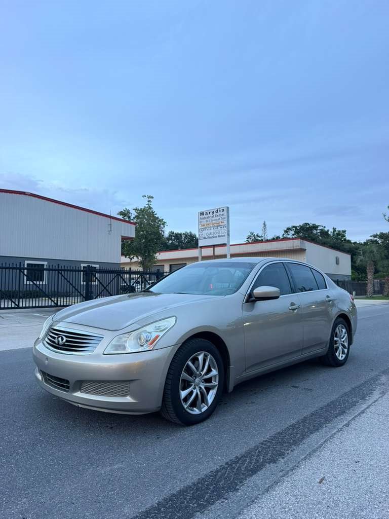 2009 INFINITI G - $10,995