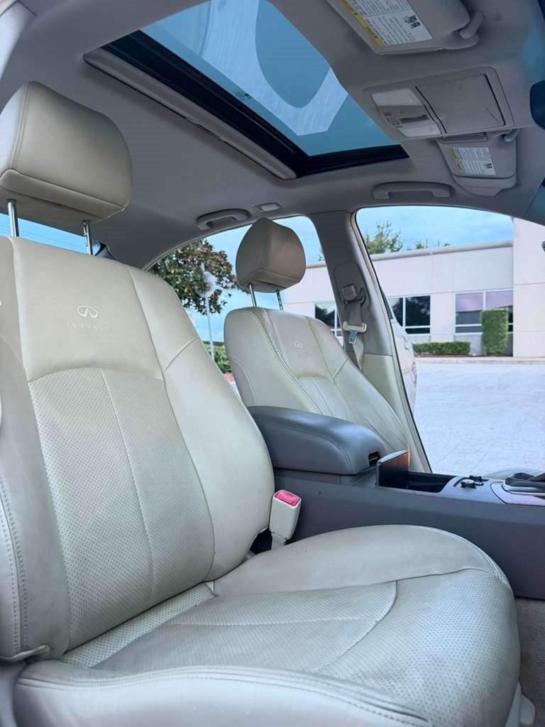 2009 INFINITI G - $10,995