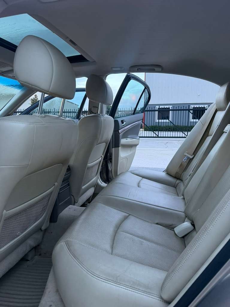 2009 INFINITI G - $10,995