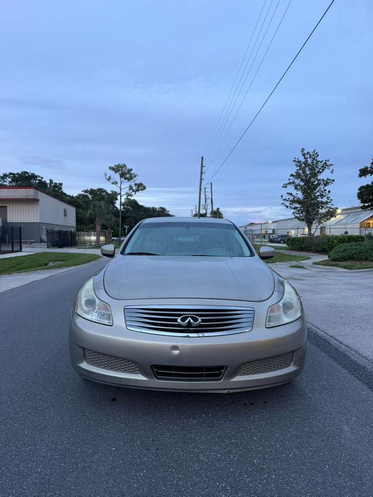 2009 INFINITI G - $10,995
