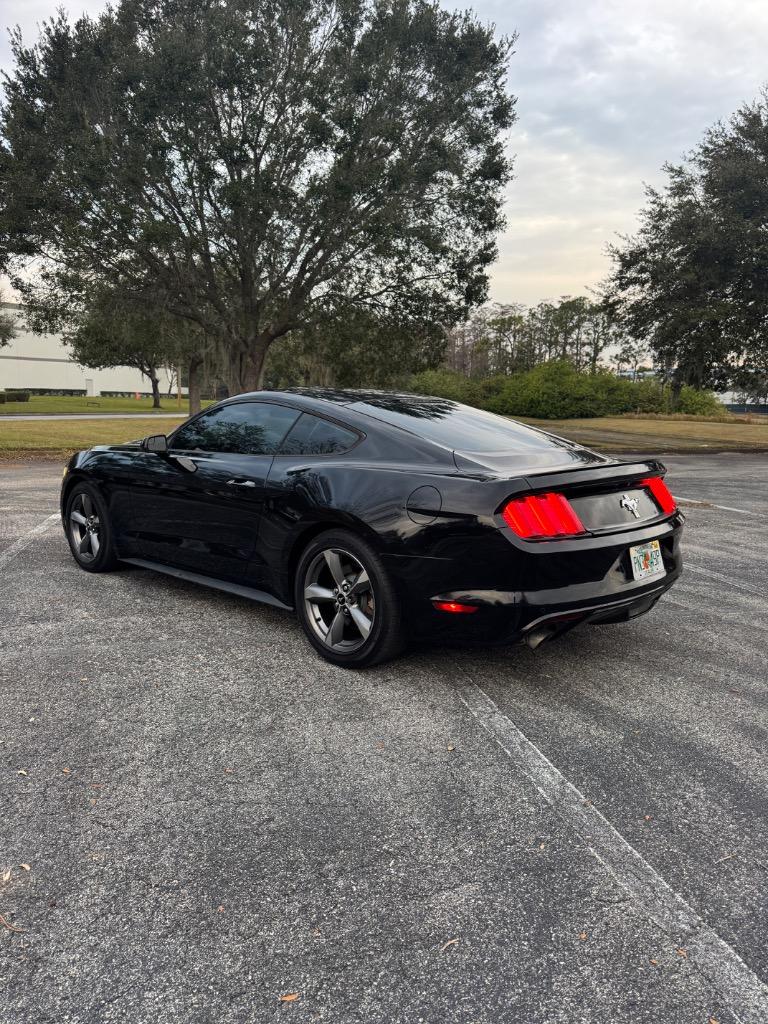 2016 Ford Mustang photo