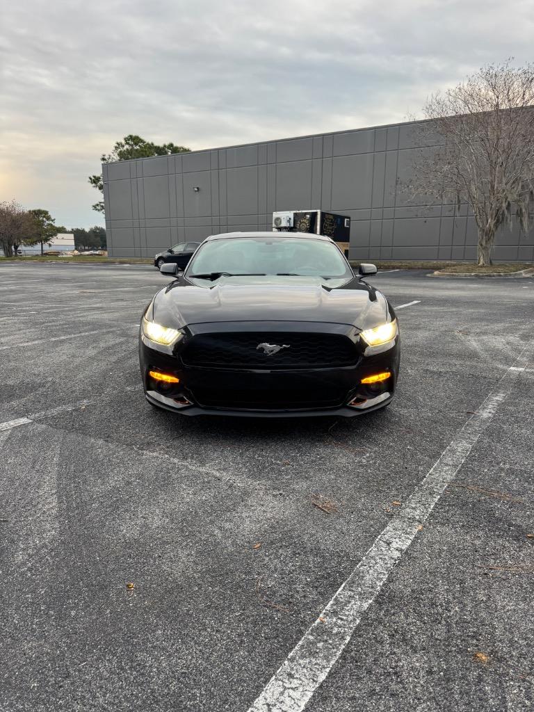 2016 Ford Mustang photo