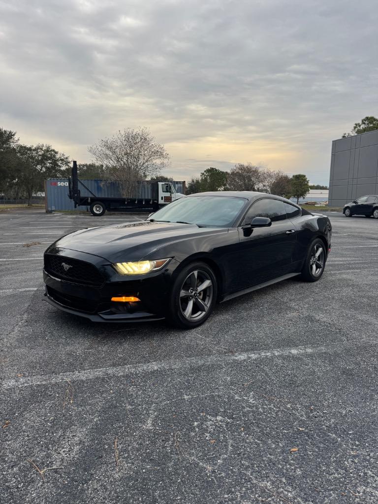 2016 Ford Mustang photo