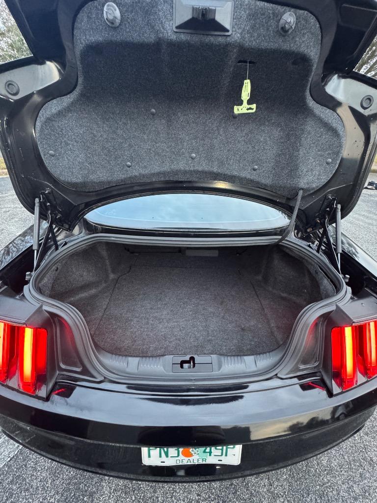 2016 Ford Mustang photo