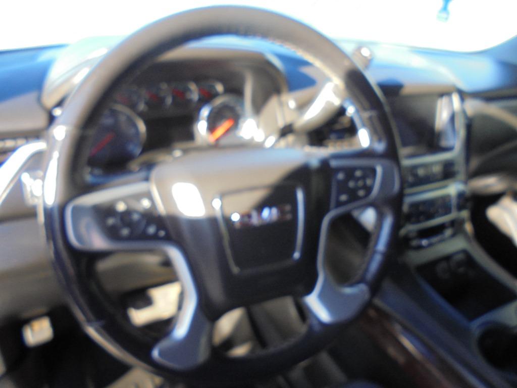2019 GMC Yukon XL 1500 SLT photo