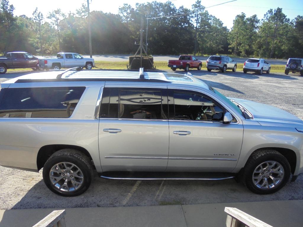 2019 GMC Yukon XL 1500 SLT photo