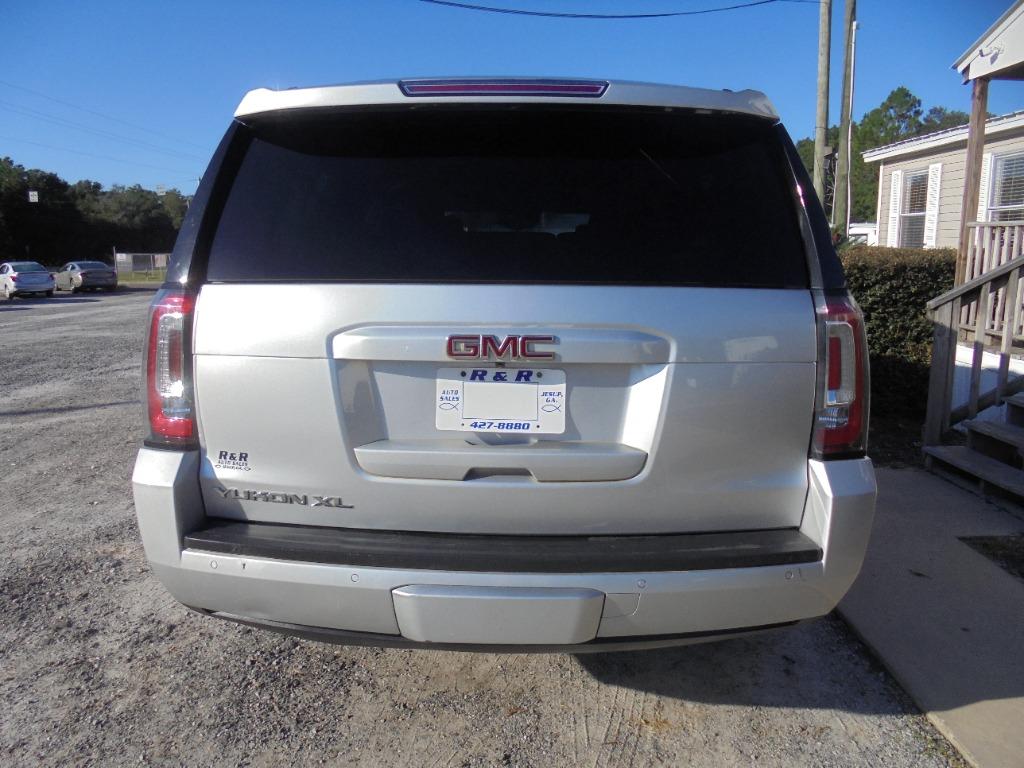 2019 GMC Yukon XL 1500 SLT photo