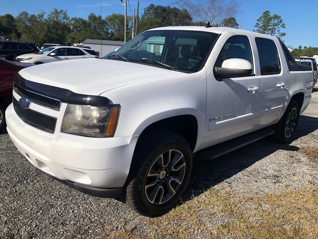 2007 Chevrolet Avalanche - $13,900