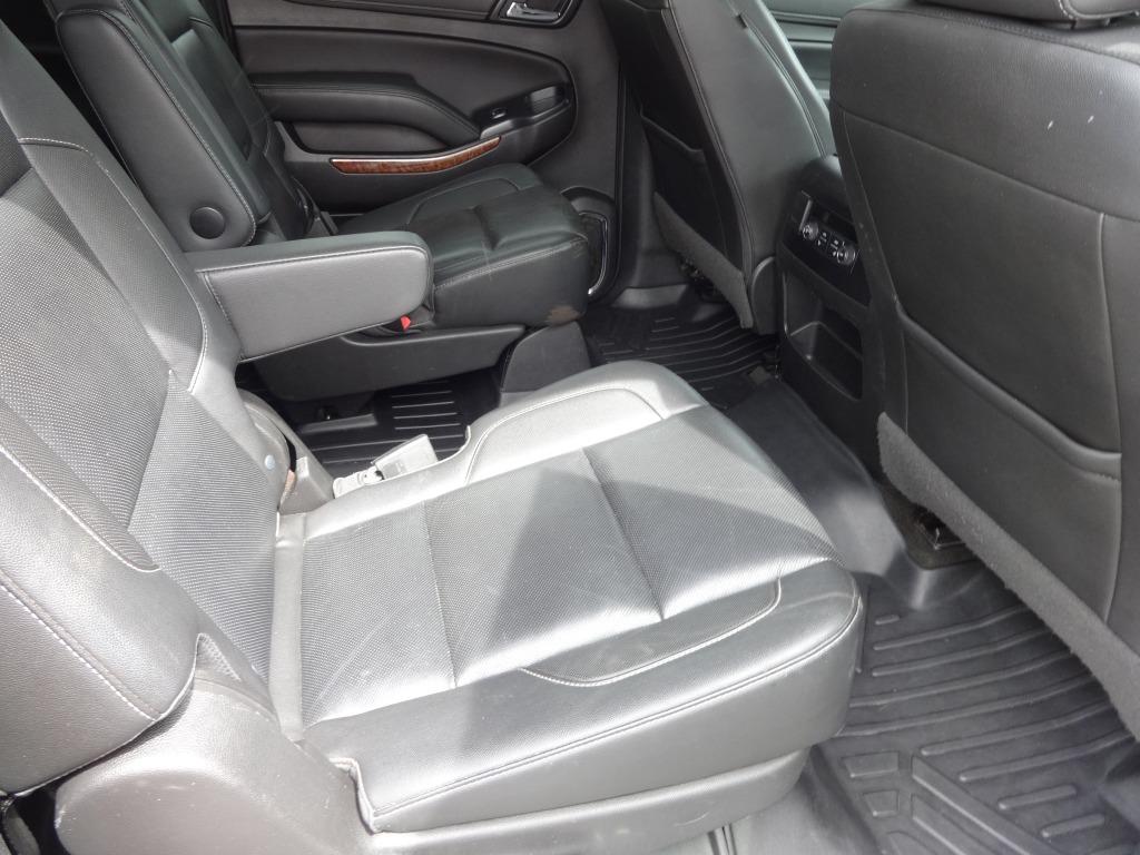 2018 Chevrolet Suburban - $20,900